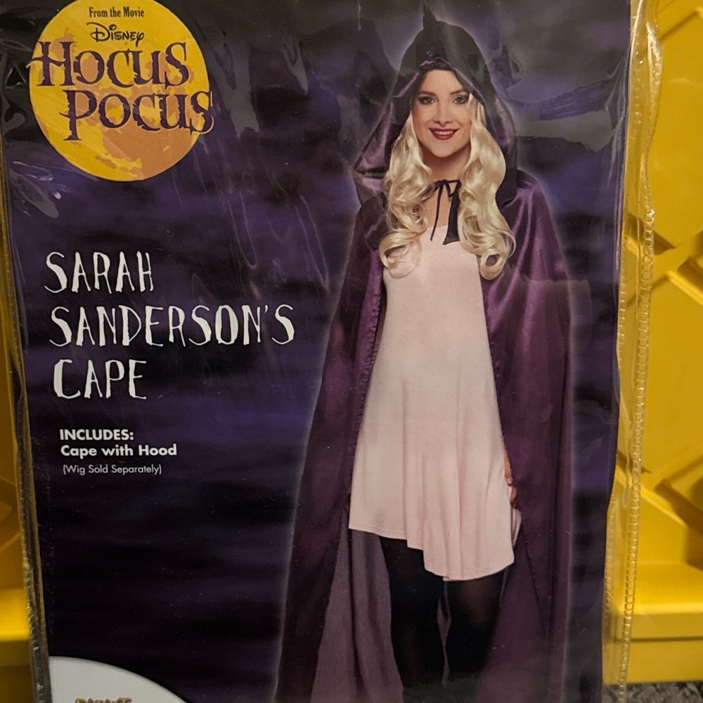 Disney Hocus Pocus Sarah Sanderson Purple Cape